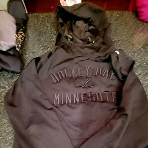 Black UNRL Mens XS Hockey Day MN Sweatshirt